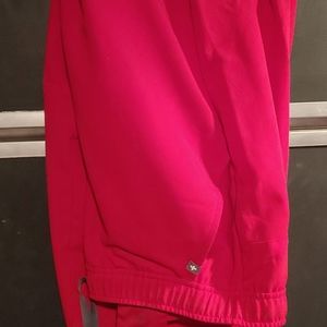 Red Figs - joggers and Catarina